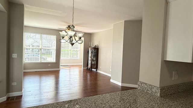 1719 Devonshire Lane, Shorewood, IL 60404