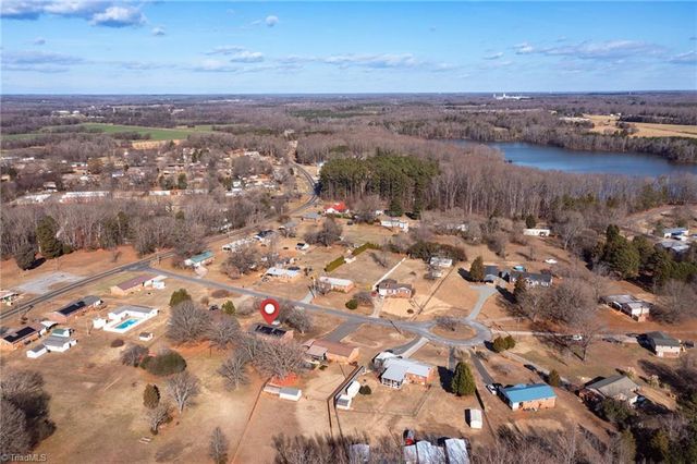 176 Terrace Lane, Lexington, NC 27292