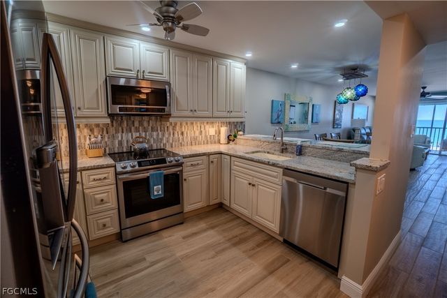 26000 Hickory BLVD 303, Bonita Springs, FL 34134