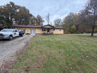 354 Knots Landing Lane, Oneida, TN 37841