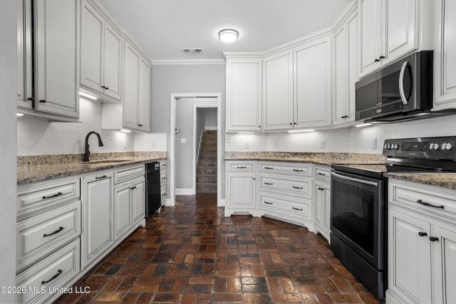 6465 Apelehama Road, Diamondhead, MS 39525