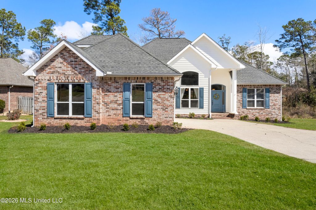 6465 Apelehama Road, Diamondhead, MS 39525