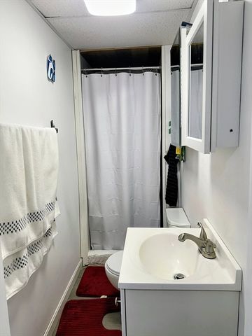 52 Harold St, Providence, RI 02908