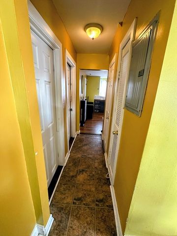 52 Harold St, Providence, RI 02908