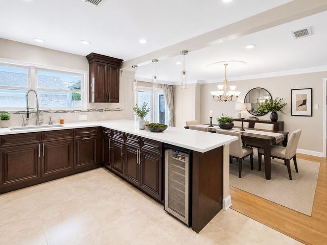 2320 Gramercy Street, Houston, TX 77030
