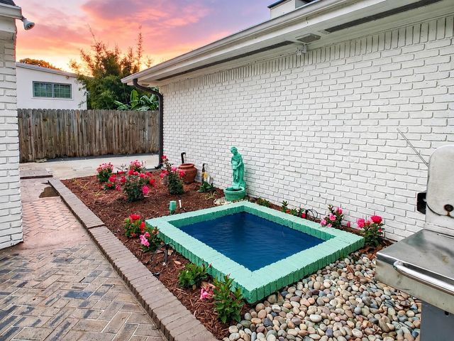 2320 Gramercy Street, Houston, TX 77030