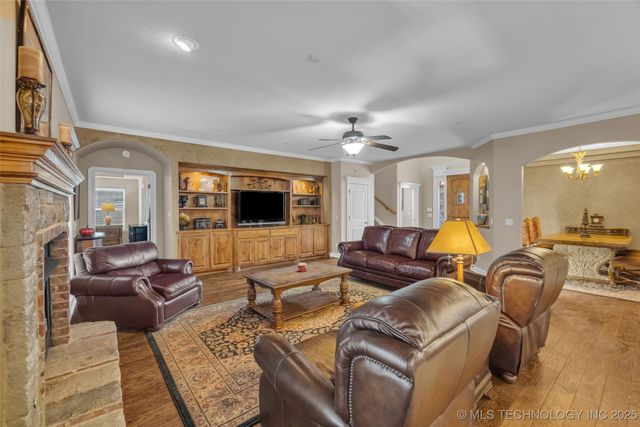 1204 W Fargo Lane, Broken Arrow, OK 74012