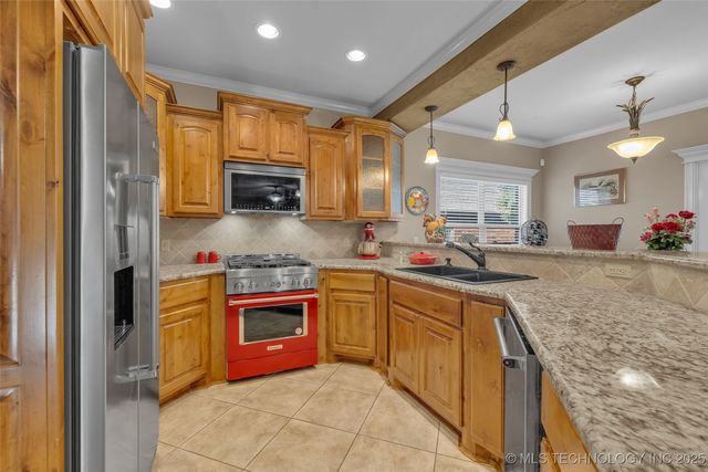 1204 W Fargo Lane, Broken Arrow, OK 74012