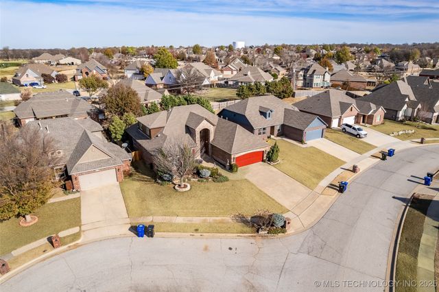 1204 W Fargo Lane, Broken Arrow, OK 74012