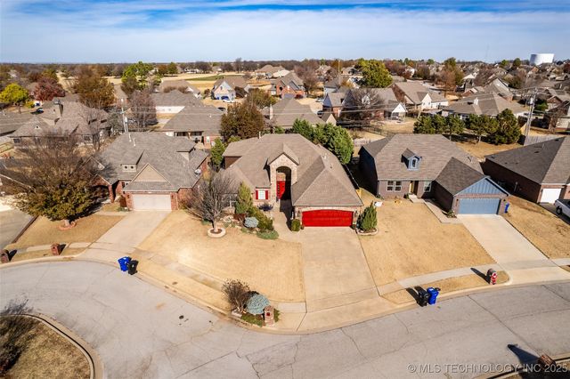 1204 W Fargo Lane, Broken Arrow, OK 74012
