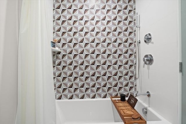 46 Belgrade Ave 2, Boston, MA 02131