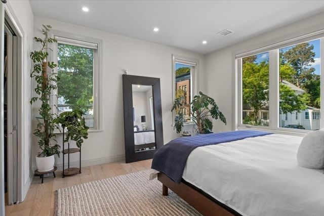 46 Belgrade Ave 2, Boston, MA 02131