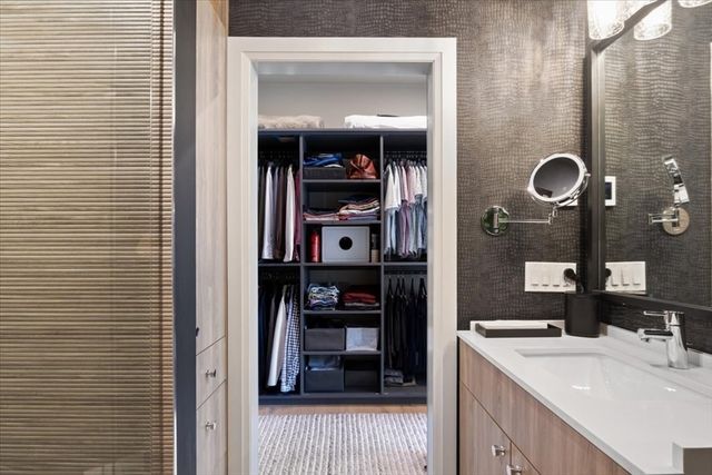 46 Belgrade Ave 2, Boston, MA 02131