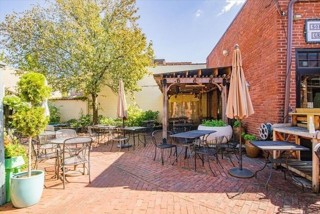 46 Belgrade Ave 2, Boston, MA 02131