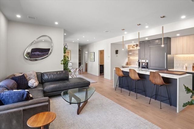 46 Belgrade Ave 2, Boston, MA 02131