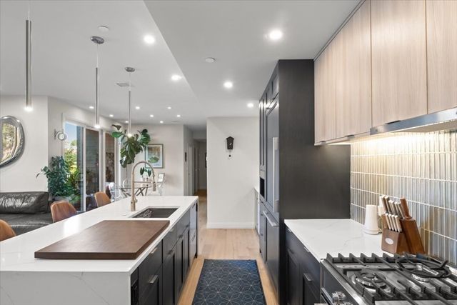 46 Belgrade Ave 2, Boston, MA 02131