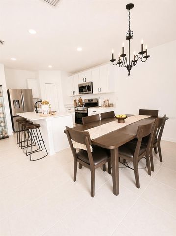 1322 INKBERRY CIRCLE, Deland, FL 32720