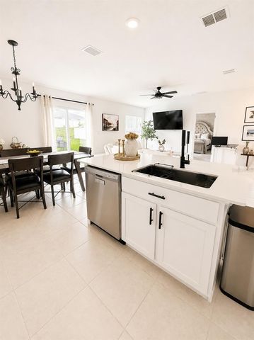 1322 INKBERRY CIRCLE, Deland, FL 32720
