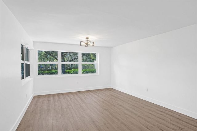 216 Bayberry Drive, Plantation, FL 33317