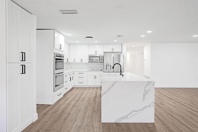 216 Bayberry Drive, Plantation, FL 33317