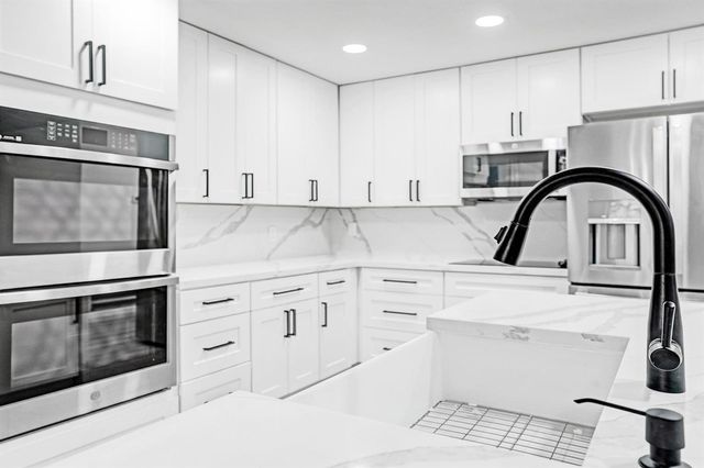 216 Bayberry Drive, Plantation, FL 33317