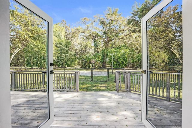 216 Bayberry Drive, Plantation, FL 33317
