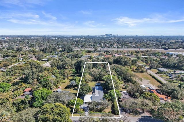 216 Bayberry Drive, Plantation, FL 33317