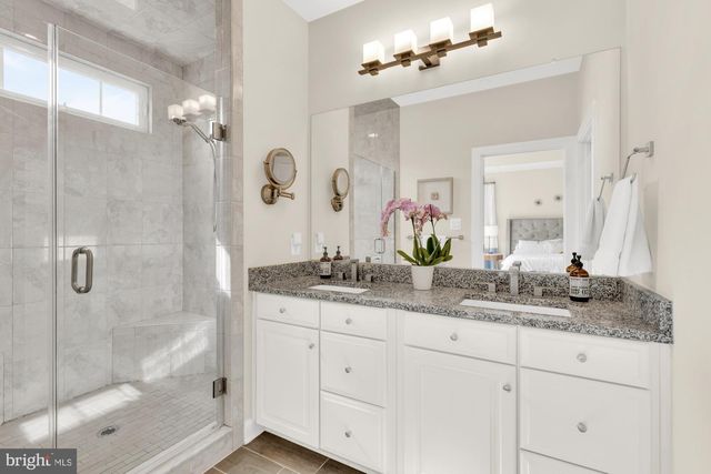 17810 THOMAS VILLAGE LN, Sandy Spring, MD 20860