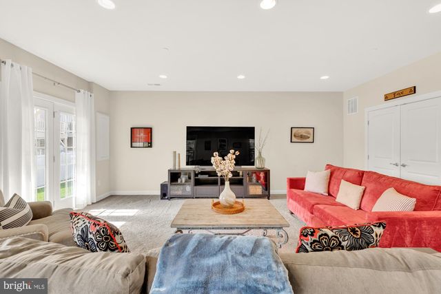 17810 THOMAS VILLAGE LN, Sandy Spring, MD 20860