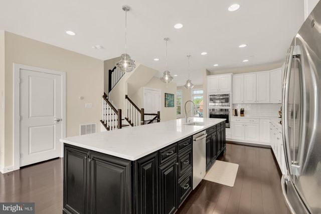17810 THOMAS VILLAGE LN, Sandy Spring, MD 20860