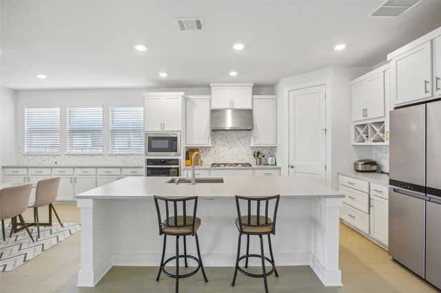 1409 Pink Granite BLVD, Dripping Springs, TX 78620