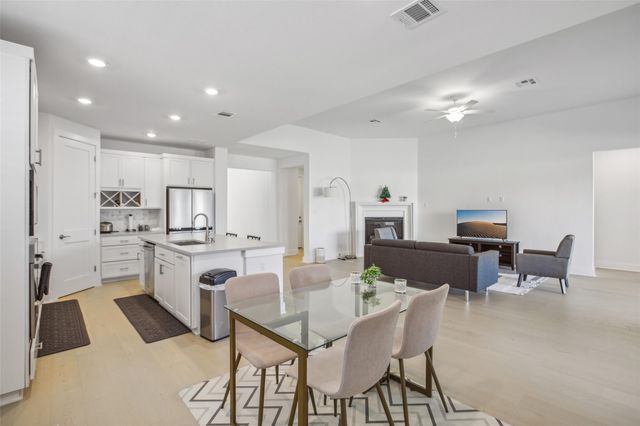 1409 Pink Granite BLVD, Dripping Springs, TX 78620