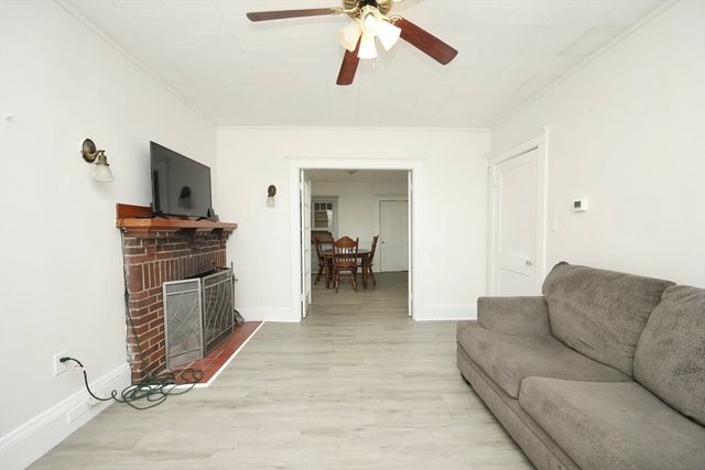 63 Pinckney St 1, Somerville, MA 02145