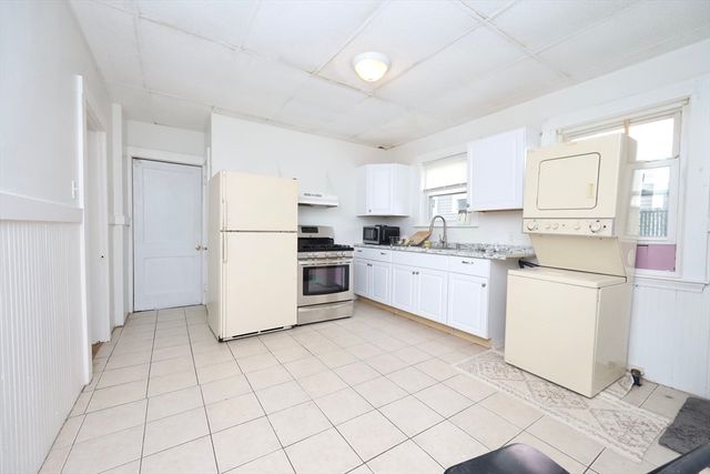 63 Pinckney St 1, Somerville, MA 02145