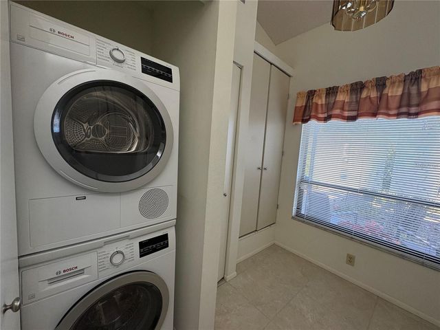 7234 CLOISTER DRIVE 7234, Sarasota, FL 34231