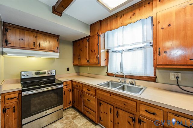 2209 Pickett St, Hopewell, VA 23860