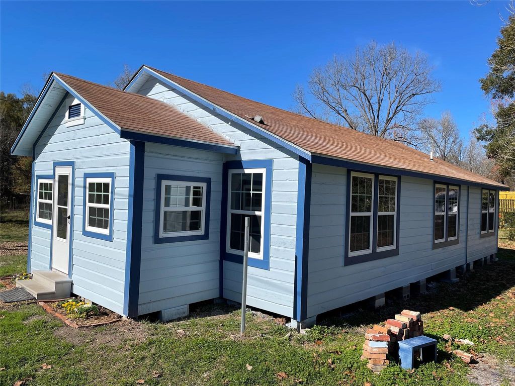 512 W 4th Street, Corrigan, TX 75939