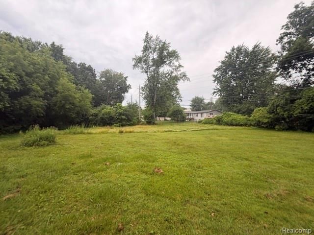 571 Cristy Avenue, Waterford, MI 48328