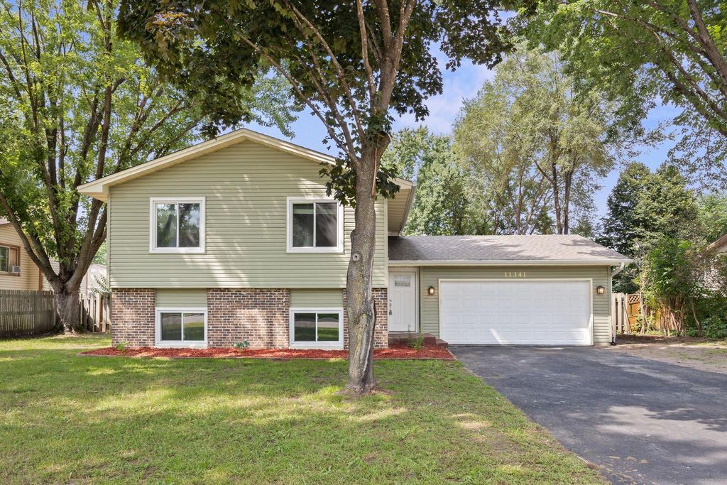 11341 Louisiana Avenue N, Champlin, MN 55316