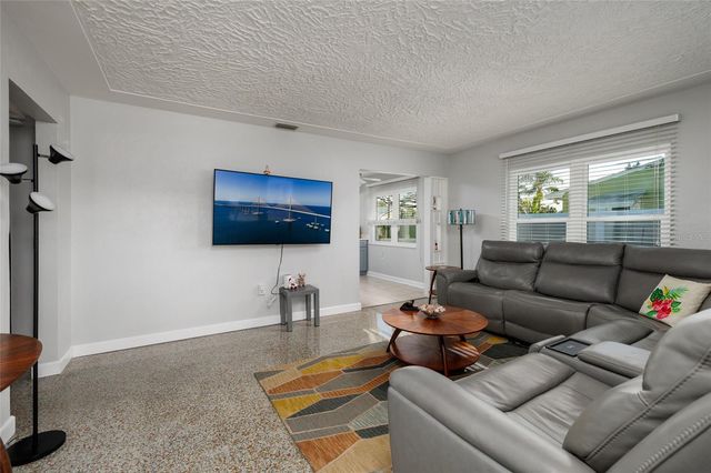 7201 GREVILLA AVENUE S, South Pasadena, FL 33707