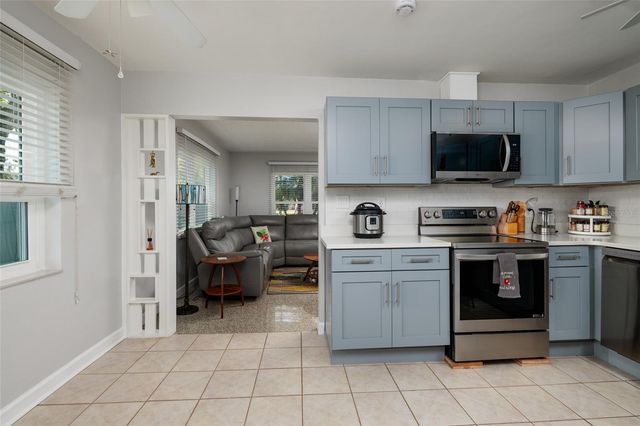 7201 GREVILLA AVENUE S, South Pasadena, FL 33707