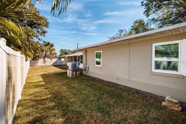 7201 GREVILLA AVENUE S, South Pasadena, FL 33707