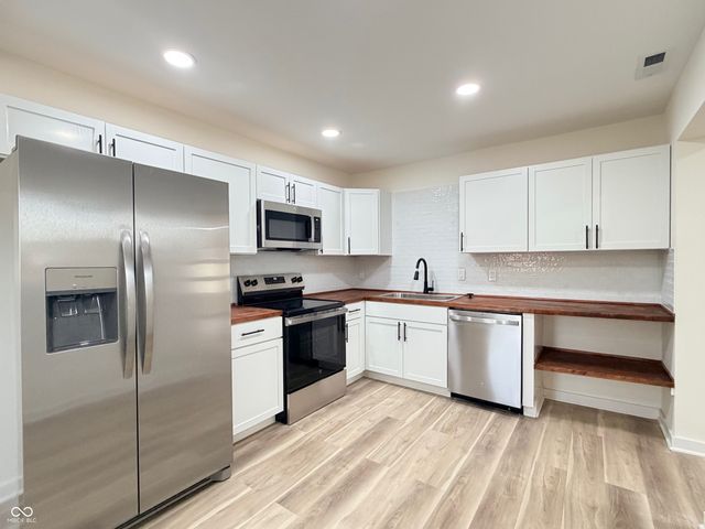 2085 E Eden Road, Greenfield, IN 46140