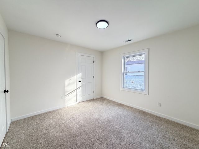 2085 E Eden Road, Greenfield, IN 46140