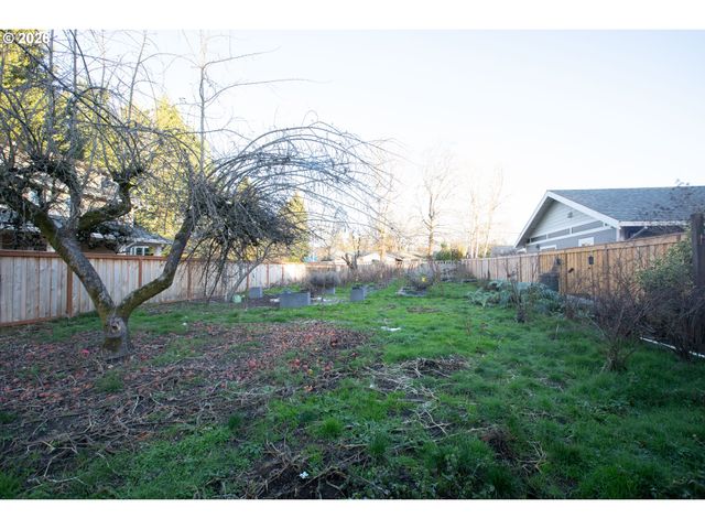 695 Se CENTURY Blvd, Hillsboro, OR 97123