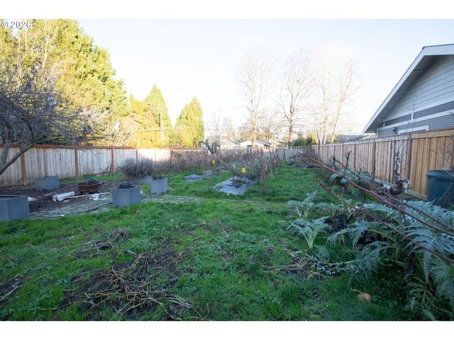 695 Se CENTURY Blvd, Hillsboro, OR 97123