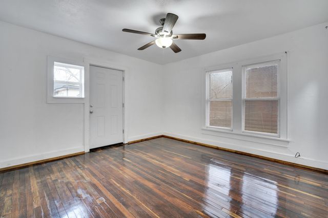 101 E Miller Street, Burleson, TX 76028