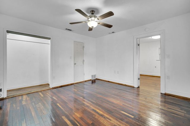 101 E Miller Street, Burleson, TX 76028