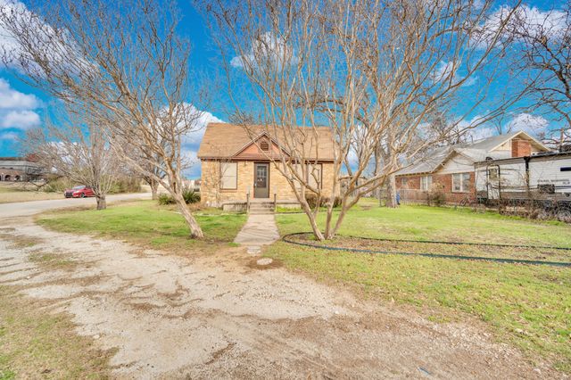 101 E Miller Street, Burleson, TX 76028
