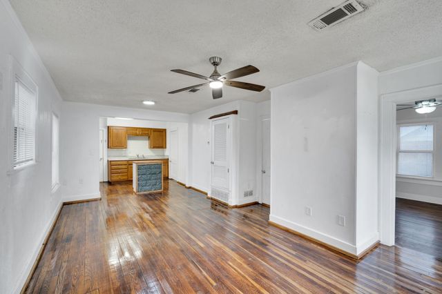 101 E Miller Street, Burleson, TX 76028